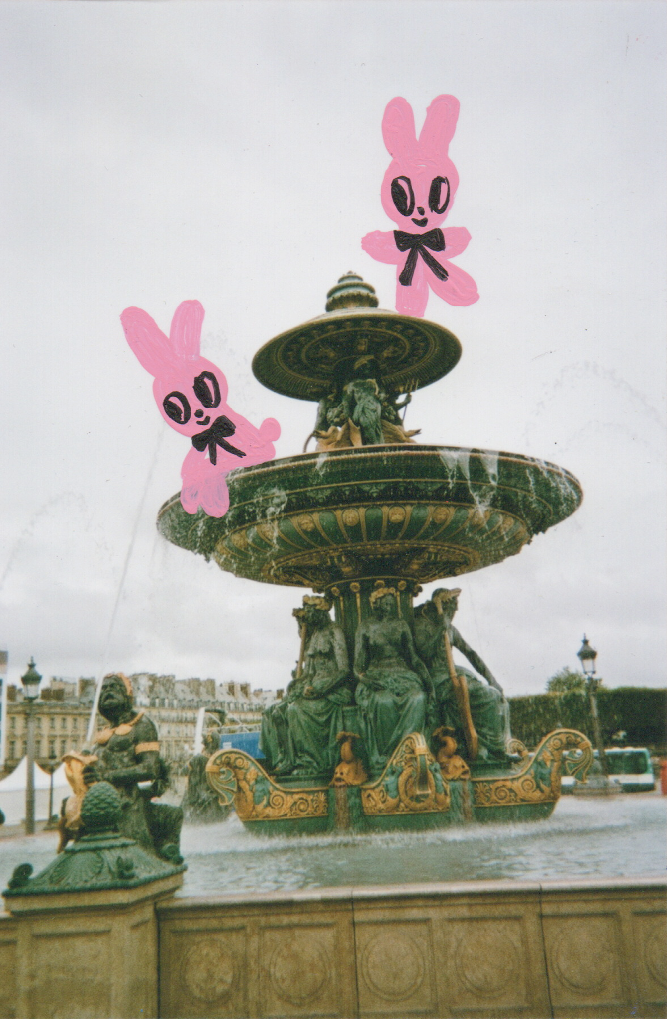 Pink Bunnies - Fontaine des Fleuves by Humberto Cruz