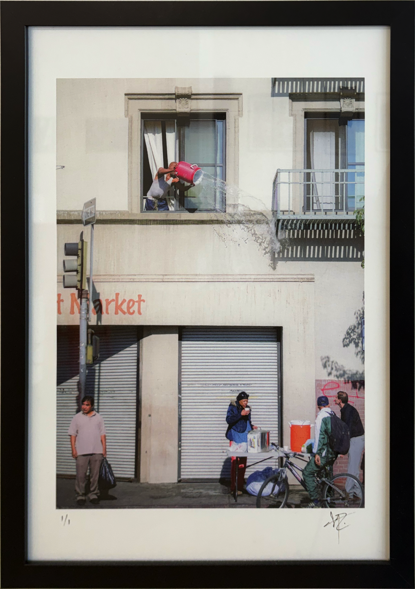 Sergio Clavel - Street Shower